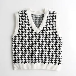 NWT Hollister Houndstooth Sweater Vest